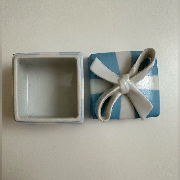 Tiffany & Co Blue Box - Picture 3 of 4
